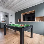 Flat With Billard And View Apartamento