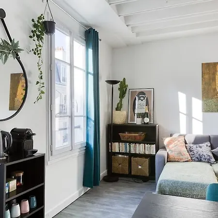 Flat With Billard And View Appartement Paris