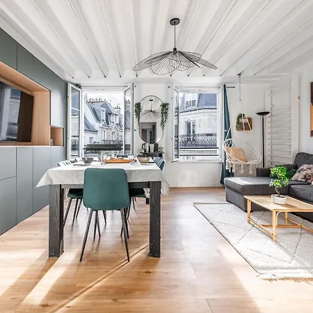 Διαμέρισμα Flat With Billard And View *