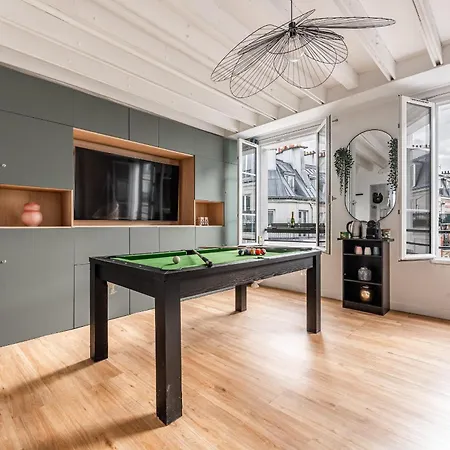 Flat With Billard And View Apartamento Paris