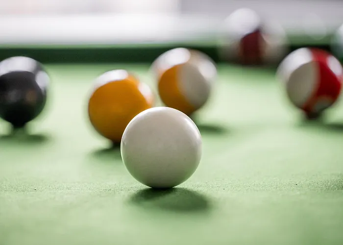 Flat With Billard And View דירה *