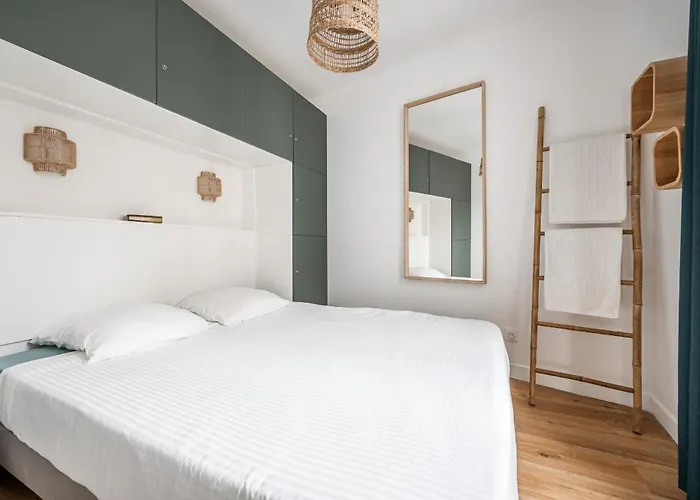 Flat With Billard And View Appartement *