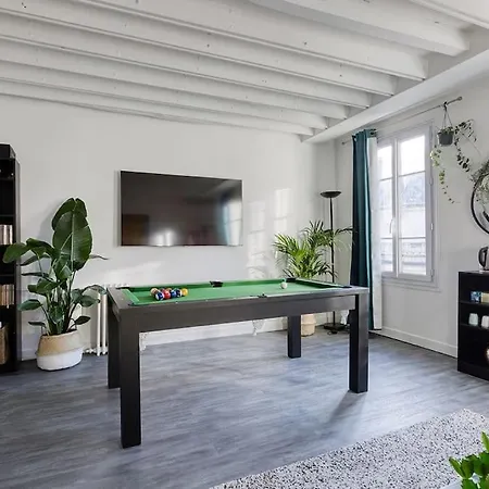 Flat With Billard And View * Parigi