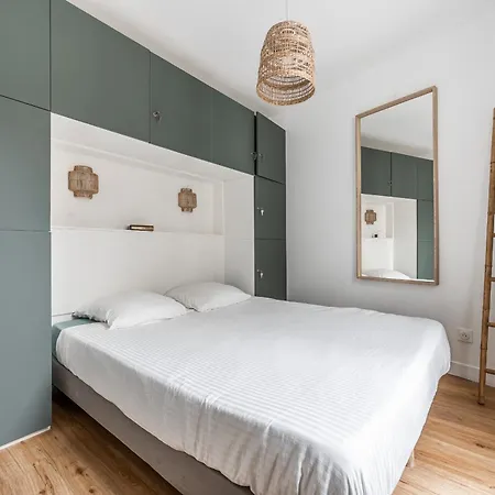 Flat With Billard And View Apartman