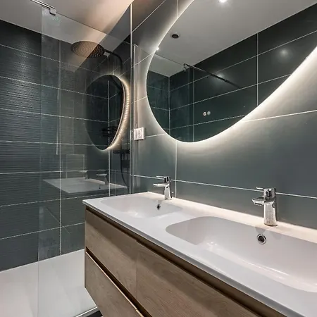 Flat With Billard And View Apartman