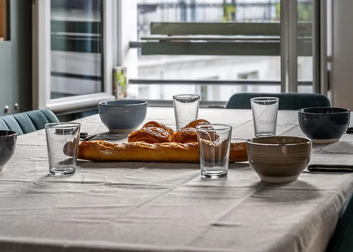 Flat With Billard And View Apartamento Paris