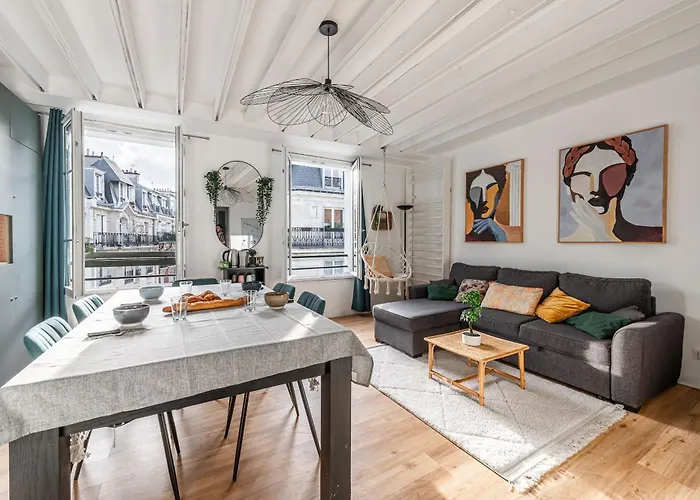 Flat With Billard And View Apartamento Paris